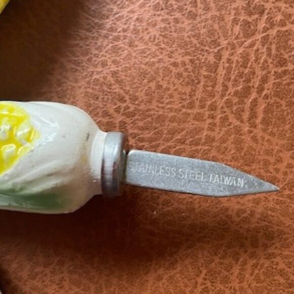 VINTAGE Made in Japan Corn on the Cob Serving Dishes & Skewers, Set of 2 - Picture 6 of 7